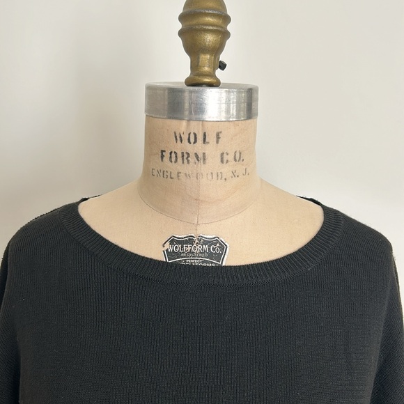 Mod style fine knit sweater - Picture 2 of 6